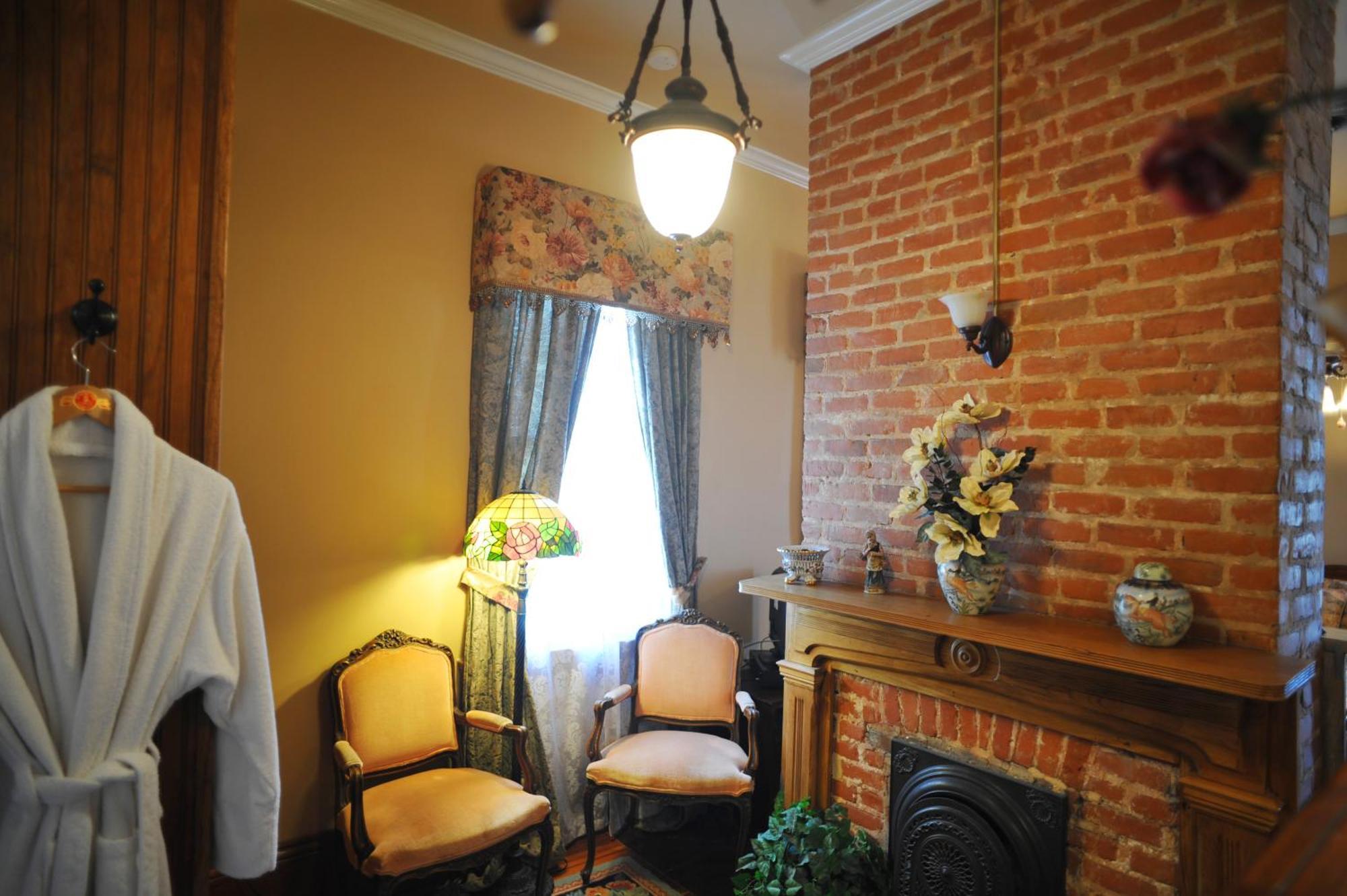 Hh Whitney House - A Bed & Breakfast On The Historic Esplanade 新奥尔良 外观 照片